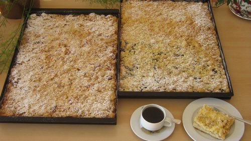 Unsere Hefekuchen vom Blech.JPG